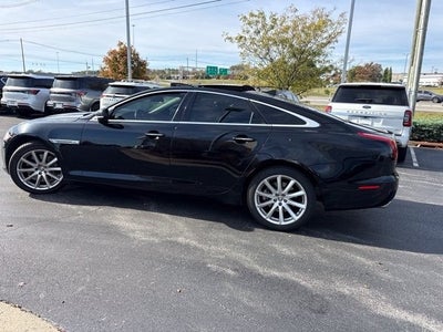 2013 Jaguar XJ Base