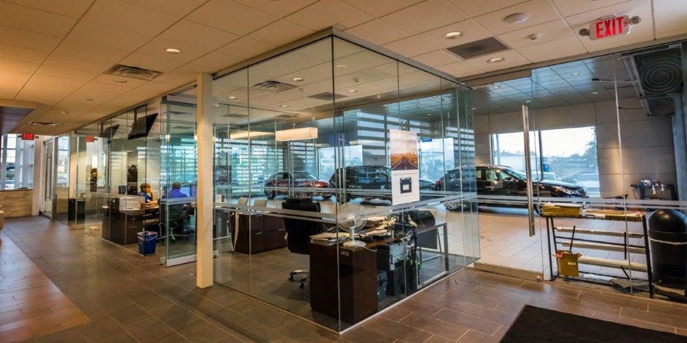 INFINITI Of Lexington sales interior